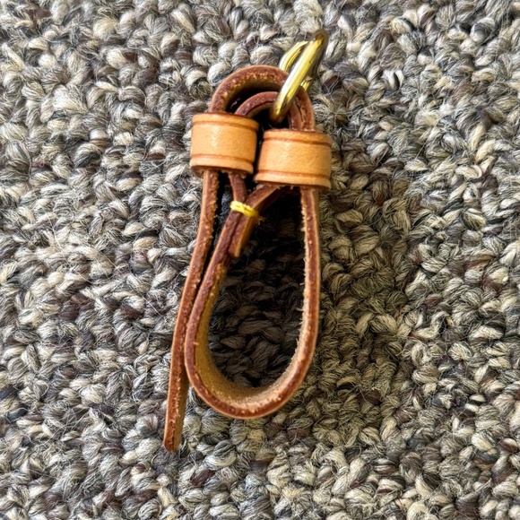 Louis Vuitton Vachetta Leather Poignet - Authentic - Picture 13 of 14